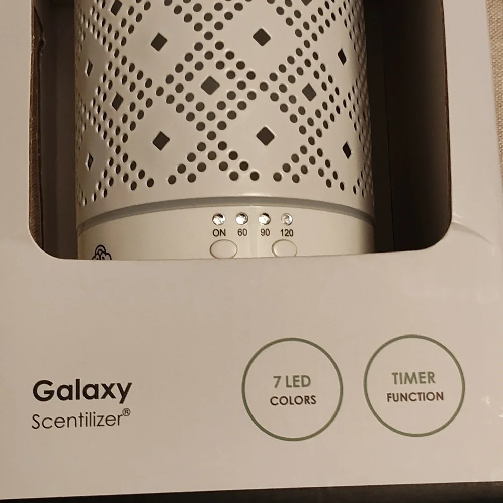 ULTRASONIC AROMA DIFFUSER+STARTER ESSENTIAL OIL